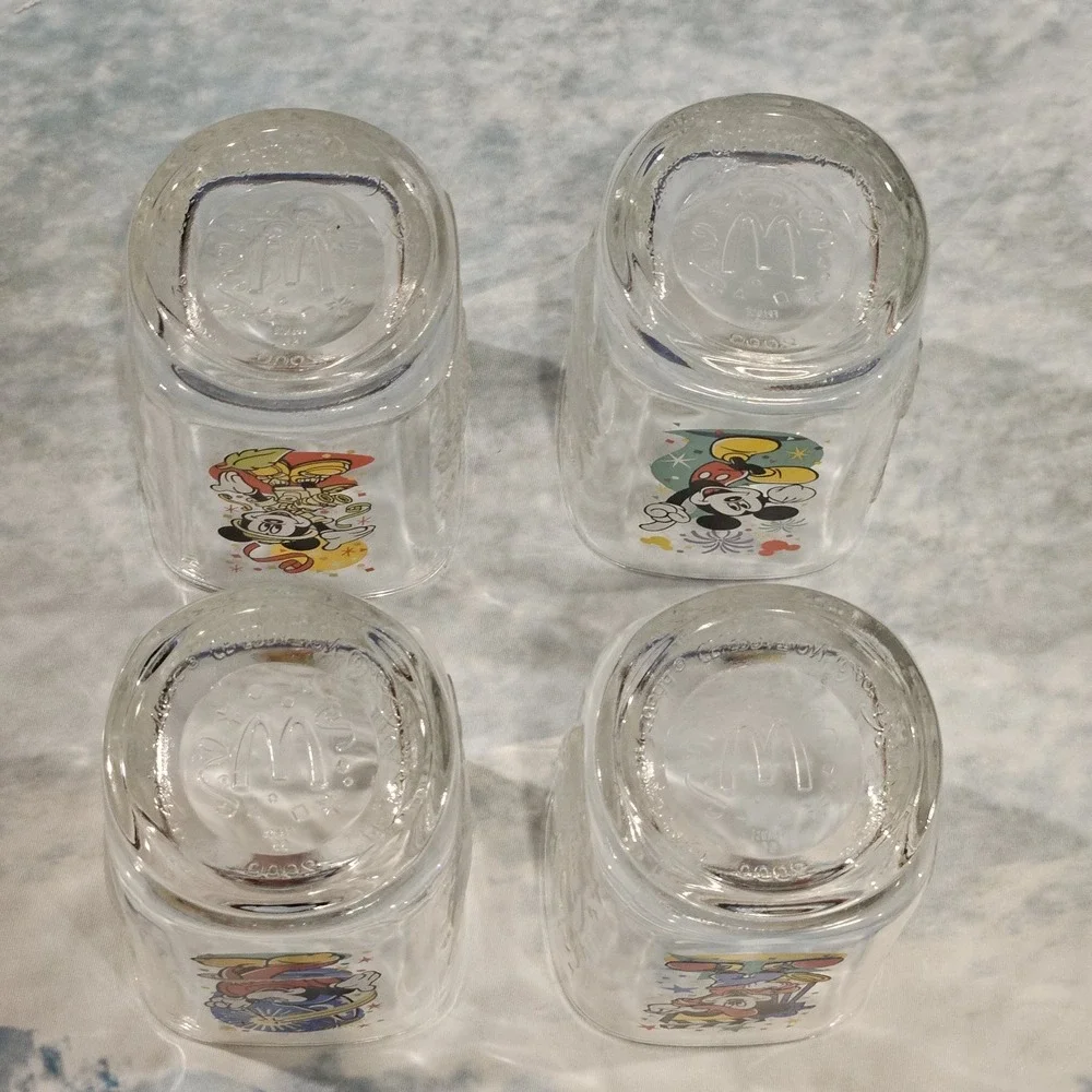 Vintage 2000 McDonalds Disney World Glasses Set of 4 Complete Theme Parks Mickey